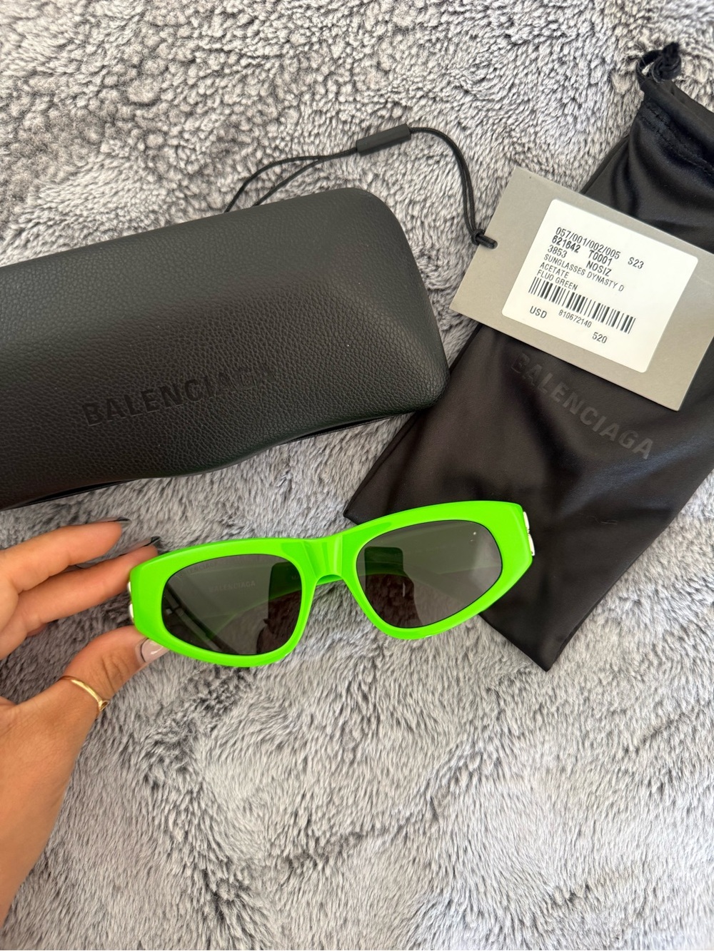 Balenciaga Dynasty BB0125S Bright Green Cat-Eye Sunglasses